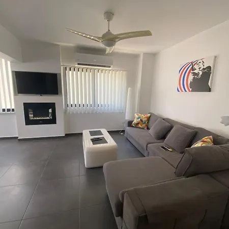Makenzy Star 2bd Duplex Holiday home Aglantzia