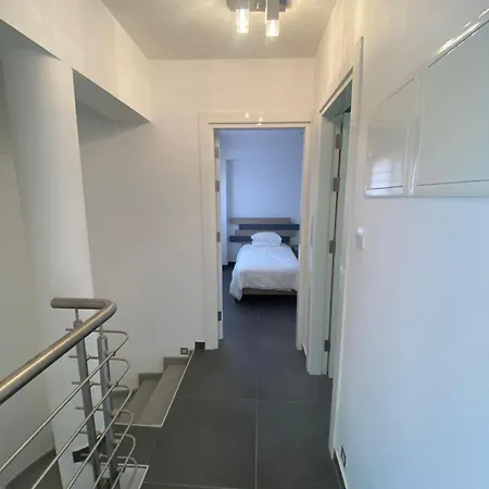 Makenzy Star 2bd Duplex * Aglantzia