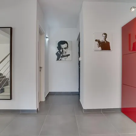 Makenzy Star 2bd Duplex 300m From بيت للعطل *