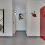 Makenzy Star 2bd Duplex 300m From Case de vacanță *