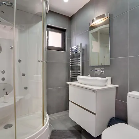 Makenzy Star 2bd Duplex 300m From Case de vacanță *