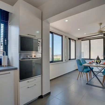 Makenzy Star 2bd Duplex 300m From * Aglantzia
