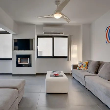 Makenzy Star 2bd Duplex 300m From Case de vacanță Larnaca