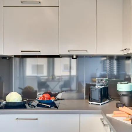 Makenzy Star 2bd Duplex 300m From Vakantiehuis *