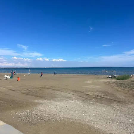 Makenzy Star 2bd Duplex 300m From Σπίτι διακοπών Λάρνακα