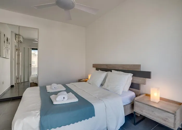 Makenzy Star 2bd Duplex 300m From Prázdninový dům Larnaca